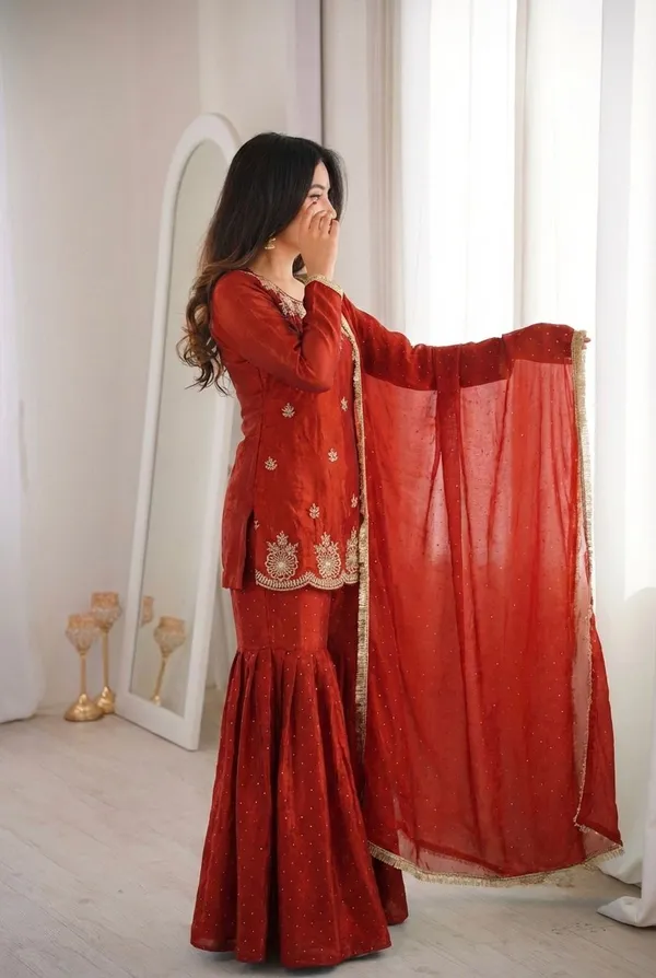 Rust_Zarkan_Sharara_Set
