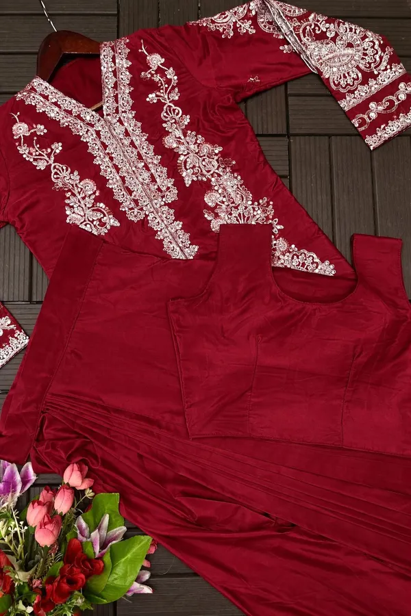 Scarlet_Embroidered_Koti_Set