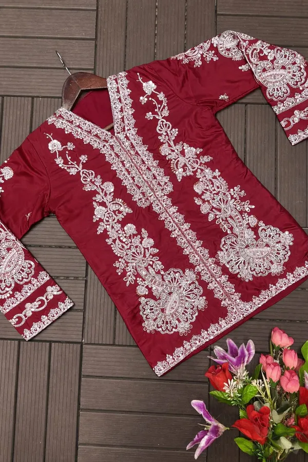 Scarlet_Embroidered_Koti_Set