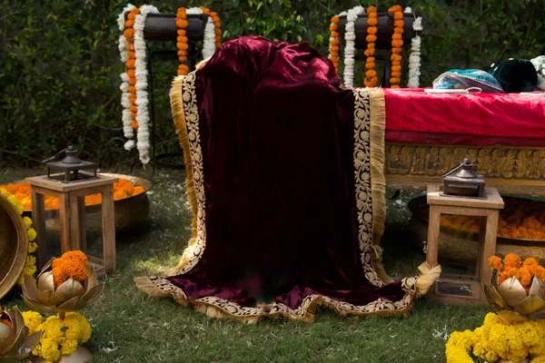 Shahi_ZarVelvet_Suit_Set