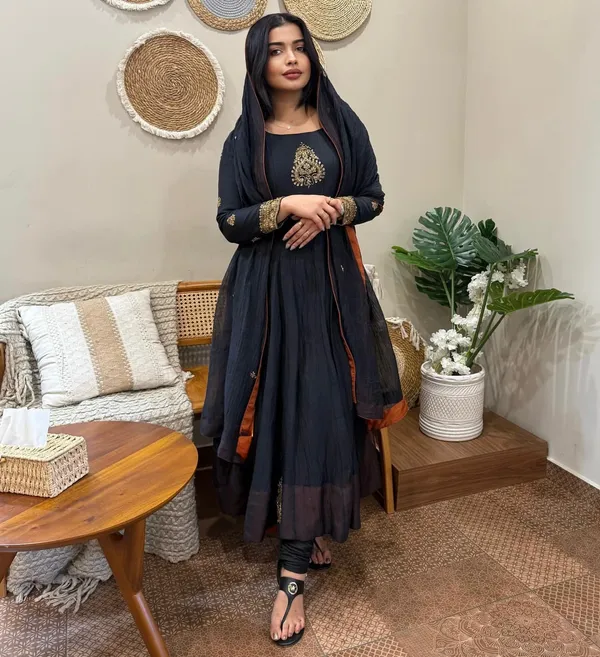 Siyah_Noor_Anarkali_Suit