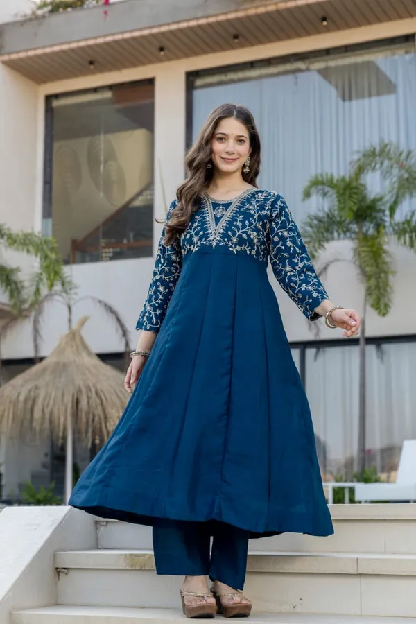 Teal_Blue_Silk_Embroiderd_Kurta_Suit_Set