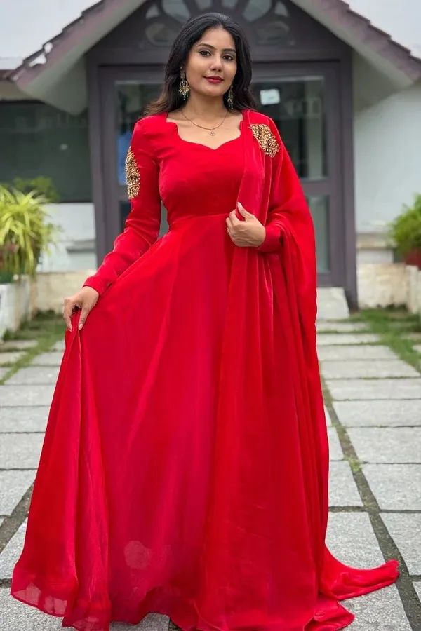 Crimson_Anarkali_Suit_Set