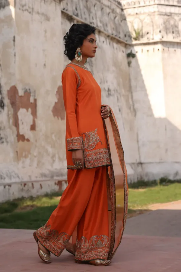 Zareen_Saffron_Embellished_Kurta_Set