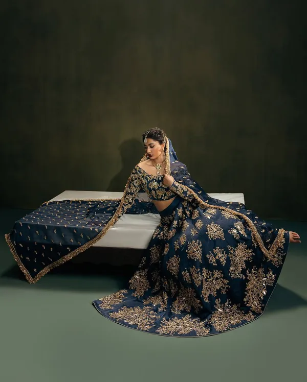 Dusk_&_Gold_Lehenga