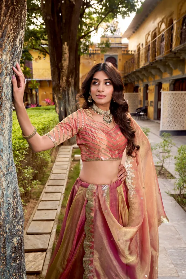 Ros_Gleam_Lehenga