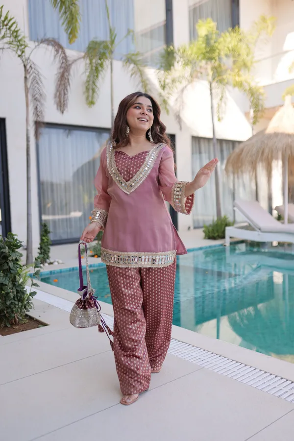 Blush_Gleam_Mirror-Work_Co-ord_With_Potli