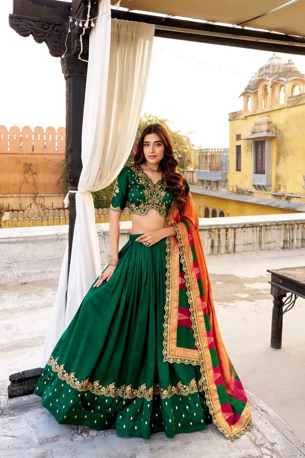 Emerald_Forest_Glow_Lehenga
