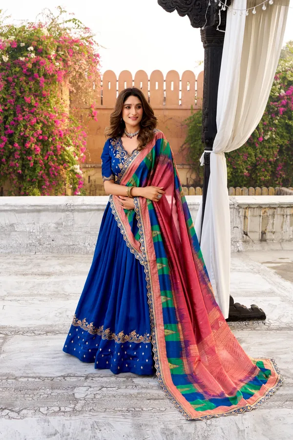 Midnight_Garden_Royale_Lehenga