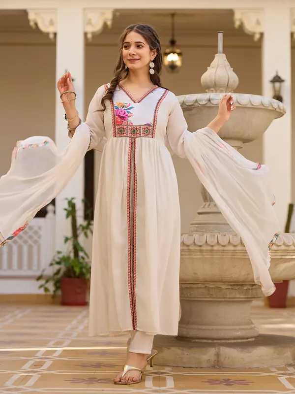 Ivory_Blossom_Suit_Set