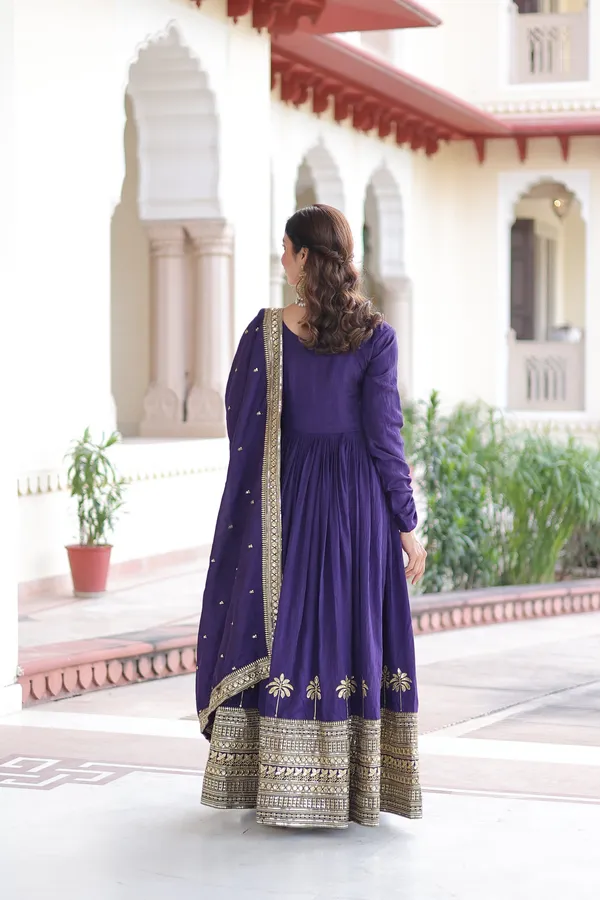Zariya_Silk_Gown_Set