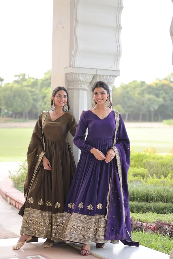 Zariya_Silk_Gown_Set
