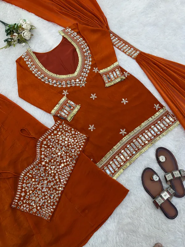Luxe_Mirror_Sharara