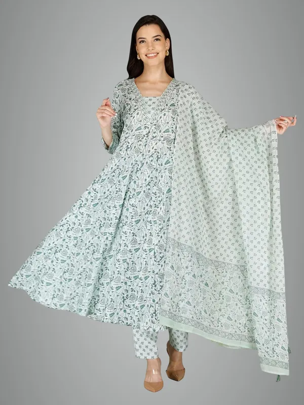 Multicolor_Rayon_Suit_For_Women
