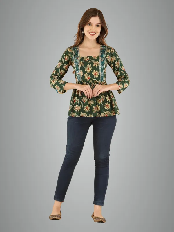 Green_Cotton_Blend_Top_For_Women