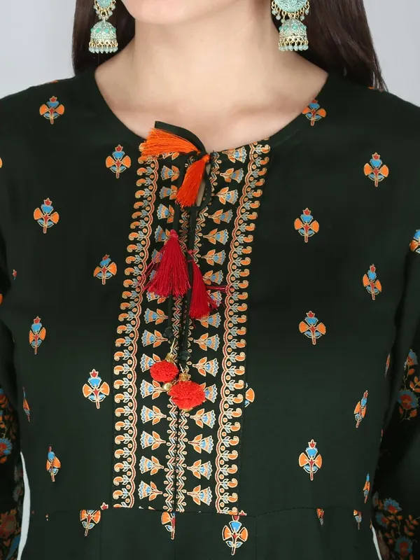 Dark_Green_Rayon_Anarkali_Kurti_For_Women