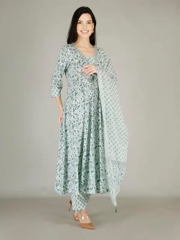 Multicolor_Rayon_Suit_For_Women