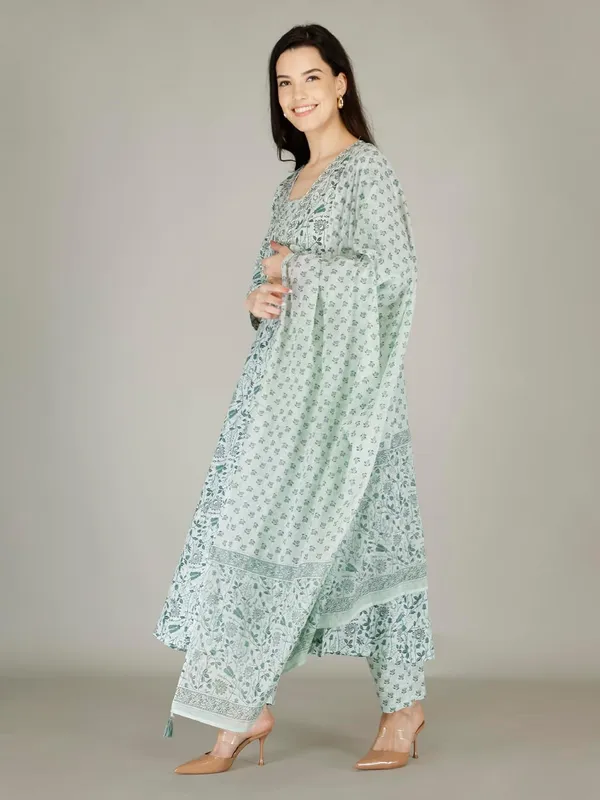 Multicolor_Rayon_Suit_For_Women