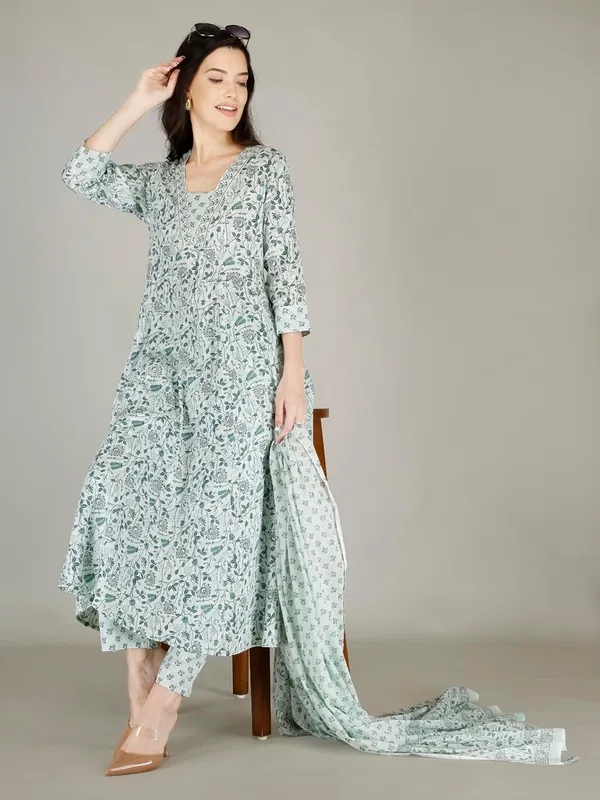 Multicolor_Rayon_Suit_For_Women