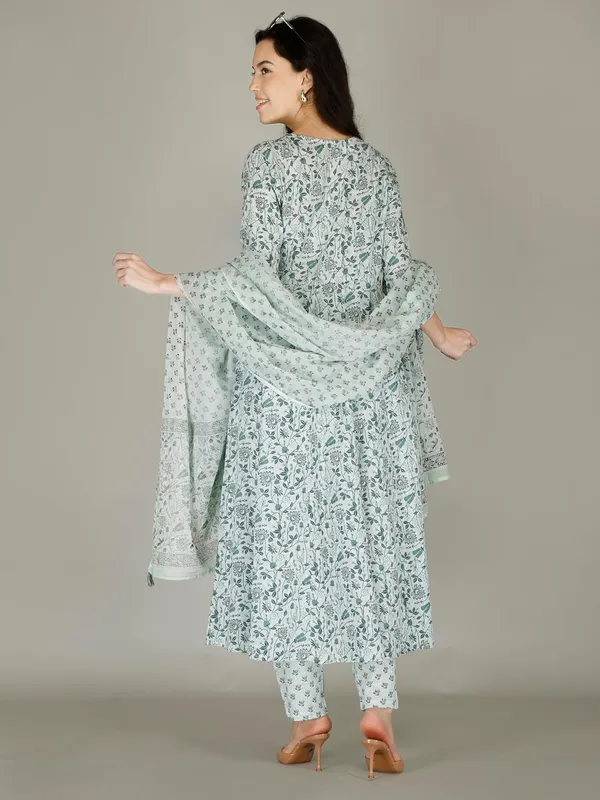 Multicolor_Rayon_Suit_For_Women