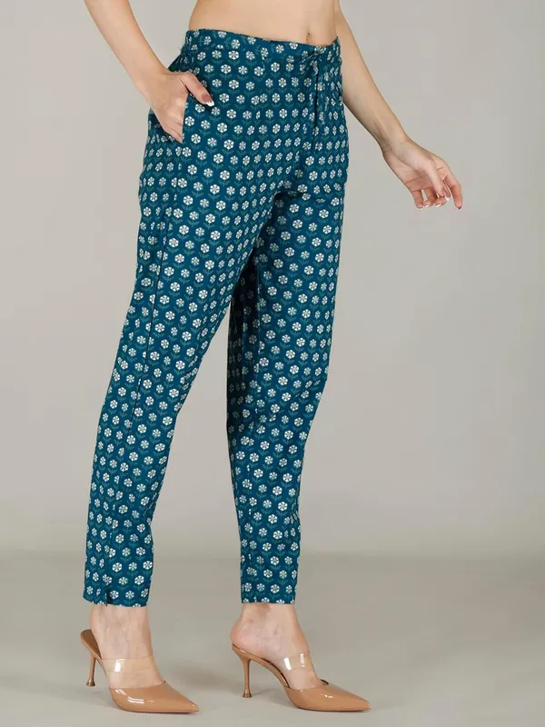 Blue_Rayon_Kurti_With_Pant_For_Women