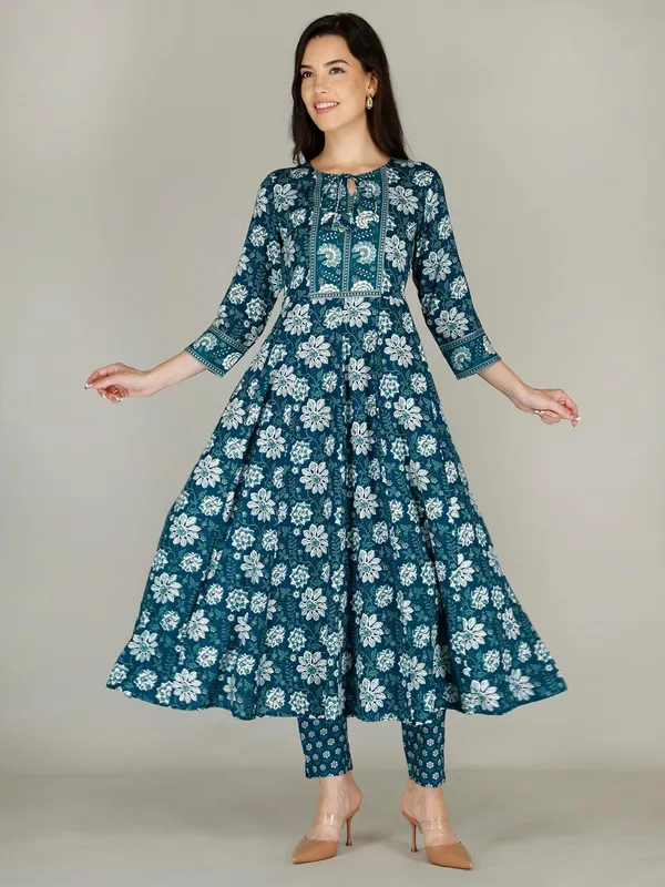 Blue_Rayon_Kurti_With_Pant_For_Women