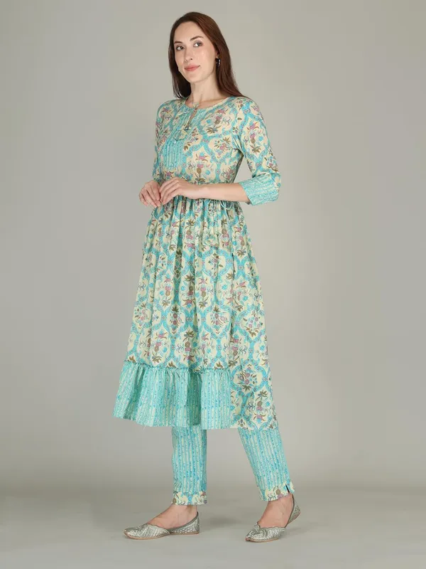 Light_Green_Rayon_Kurti_With_Pant_For_Women