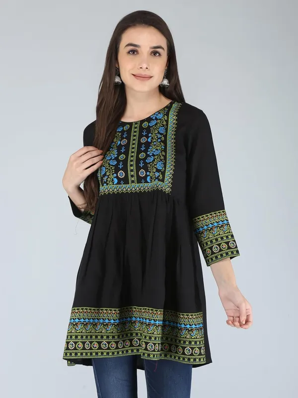 Black_Rayon_Top_For_Women