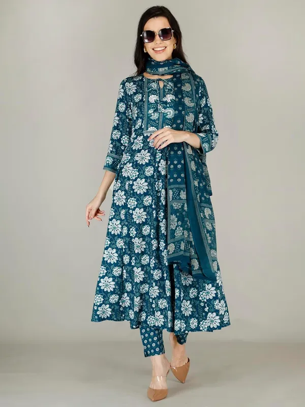 Blue_Rayon_Suit_For_Women
