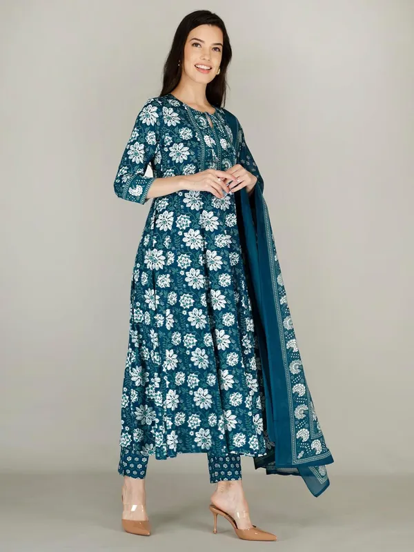 Blue_Rayon_Suit_For_Women