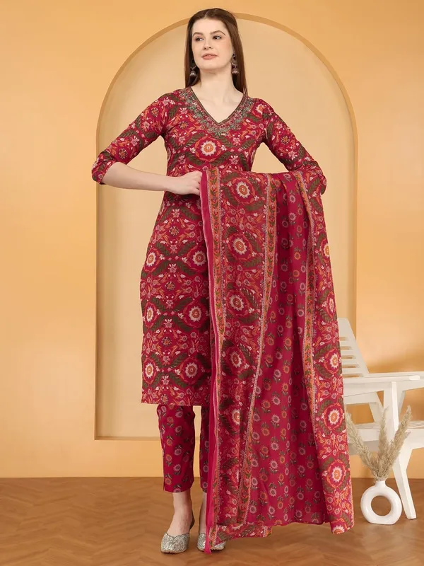 Red_Cotton_Suit_For_Women