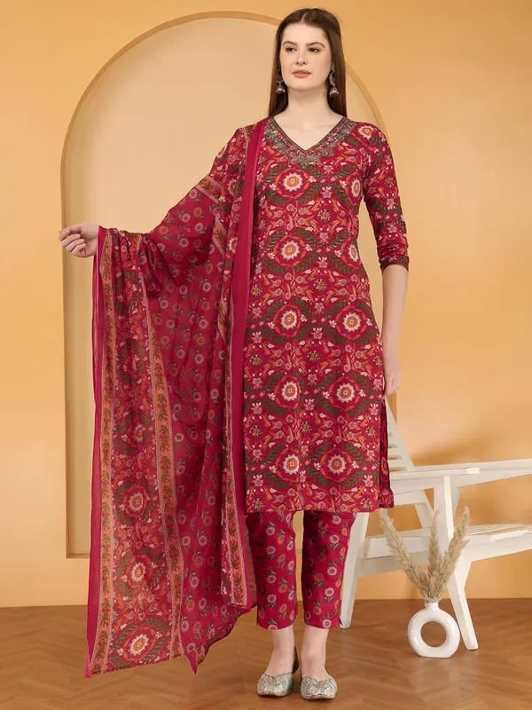 Red_Cotton_Suit_For_Women