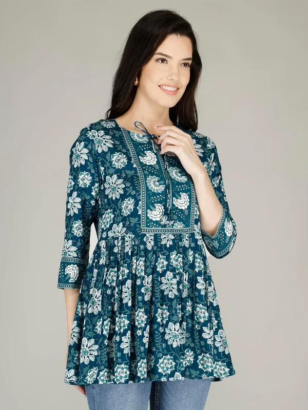 Blue_Cotton_Blend_Top_For_Women