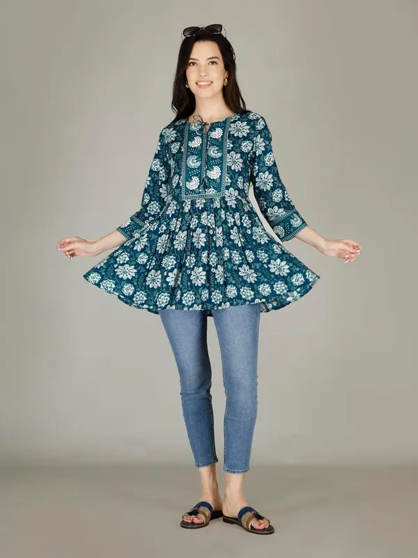 Blue_Cotton_Blend_Top_For_Women