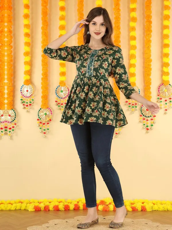 Green_Cotton_Blend_Top_For_Women