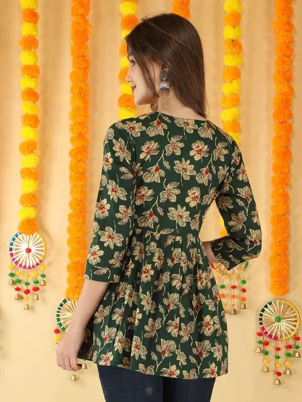 Green_Cotton_Blend_Top_For_Women