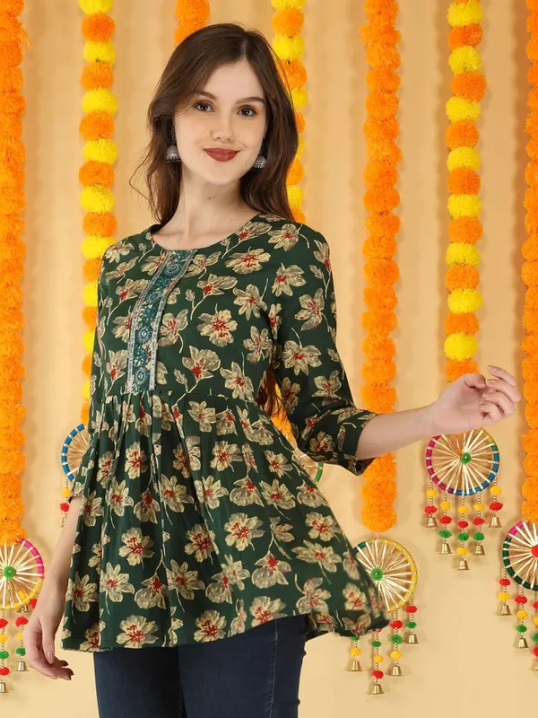 Green_Cotton_Blend_Top_For_Women