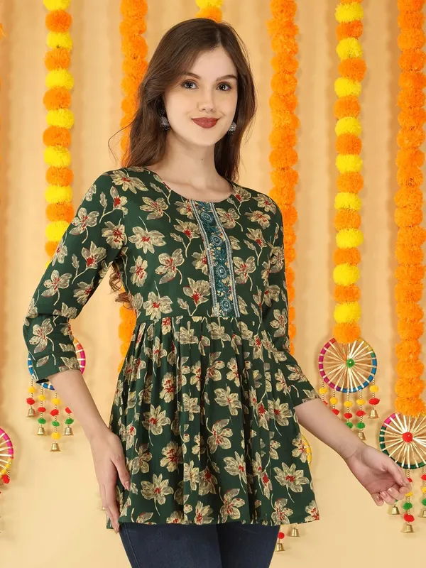 Green_Cotton_Blend_Top_For_Women