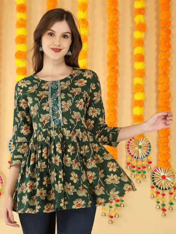 Green_Cotton_Blend_Top_For_Women