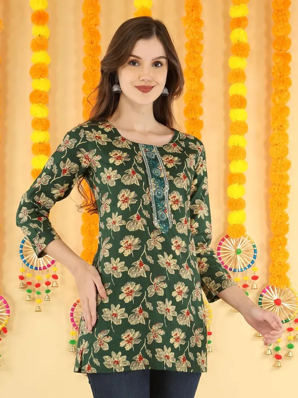 Green_Cotton_Short_Kurti_For_Women