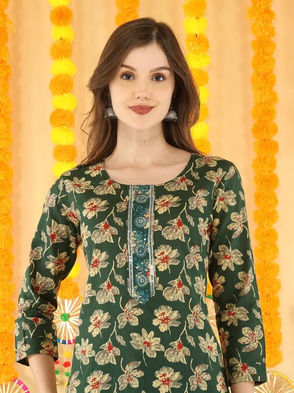 Green_Cotton_Short_Kurti_For_Women