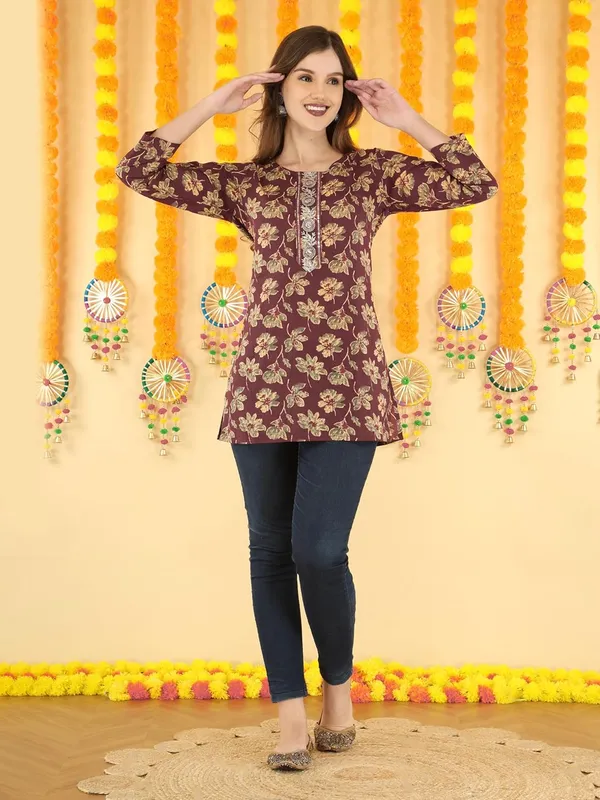Maroon_Cotton_Short_Kurti_For_Women