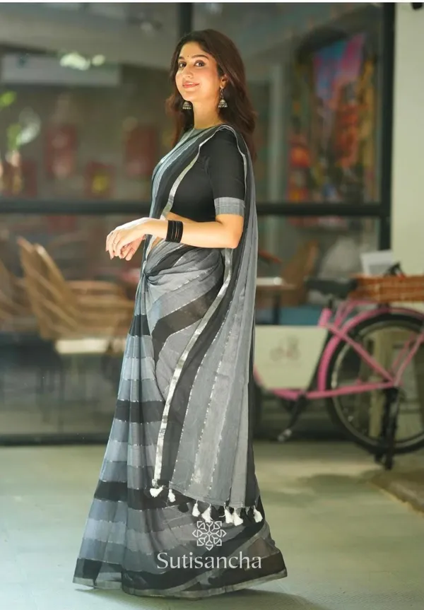 Mul_Cotton_Handloom_Self_Design_Saree_For_Women