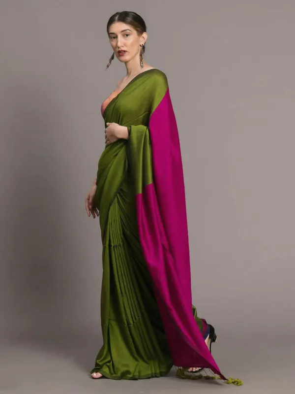 Green_&_Magenta_Cotton_Blend_Handloom_Solid/Plain_Saree_For_Women
