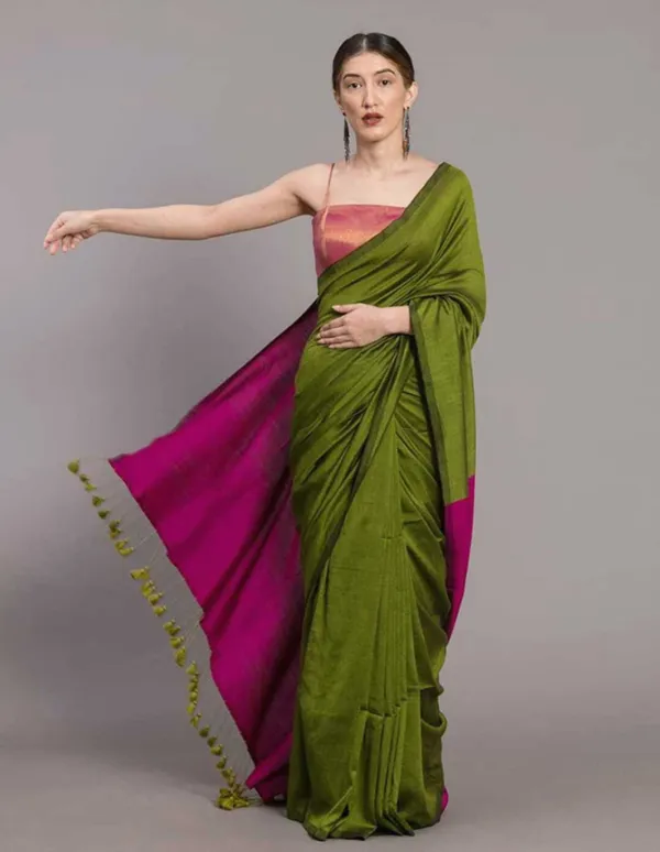 Green_&_Magenta_Cotton_Blend_Handloom_Solid/Plain_Saree_For_Women