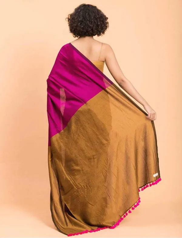 Magenta_&_Gold_Cotton_Blend_Handloom_Solid/Plain_Saree_For_Women