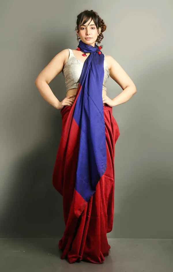 Maroon_&_Blue_Cotton_Blend_Handloom_Solid/Plain_Saree_For_Women