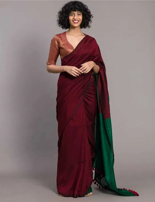 Maroon_&_Dark_Green_Cotton_Blend_Handloom_Solid/Plain_Saree_For_Women