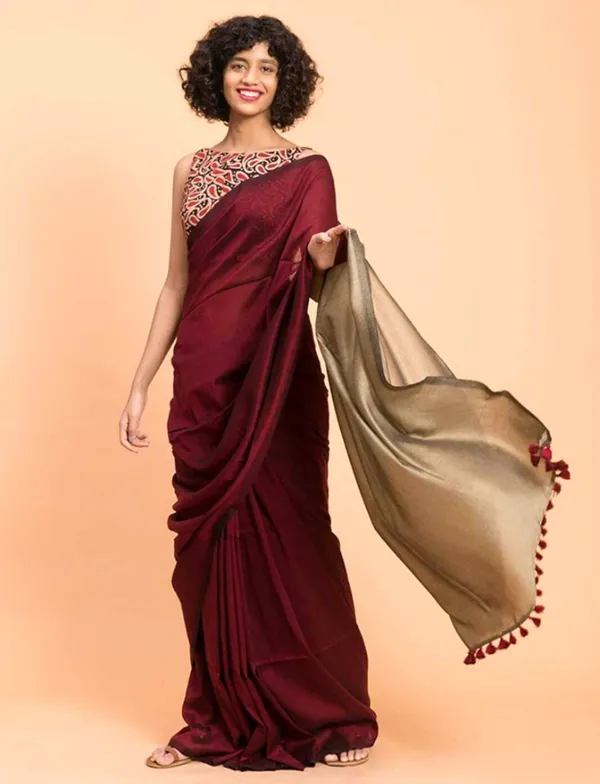 Maroon_&_Gold_Cotton_Blend_Handloom_Solid/Plain_Saree_For_Women