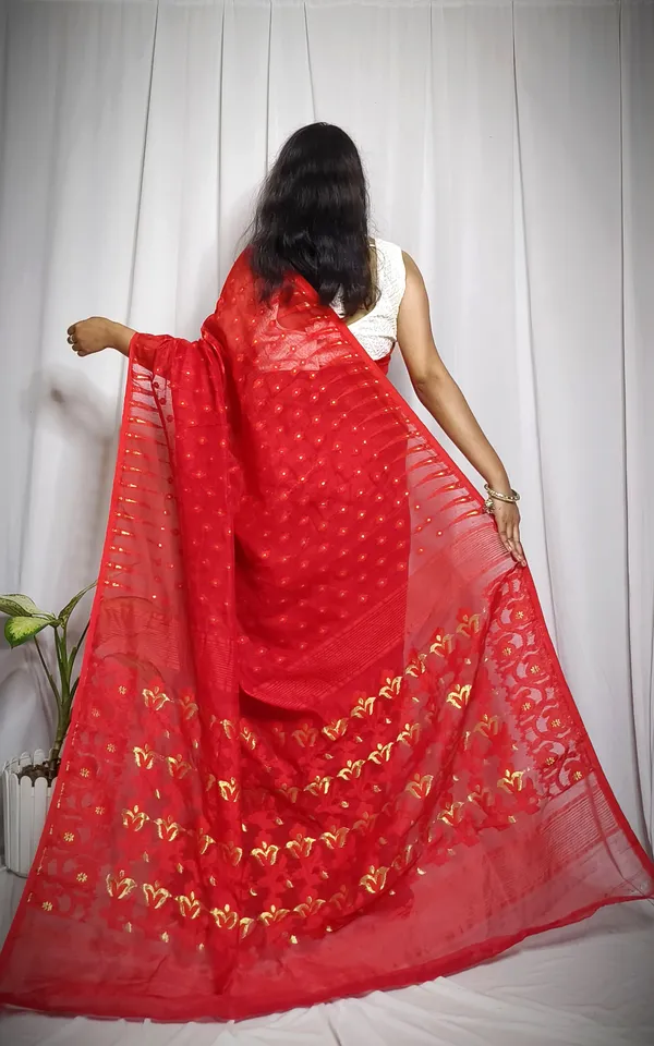 Red_Pure_Cotton_Tant_Self_Design_Saree_For_Women